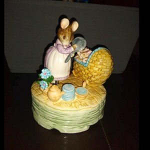 Beatrix Potter Hunca Munca music box